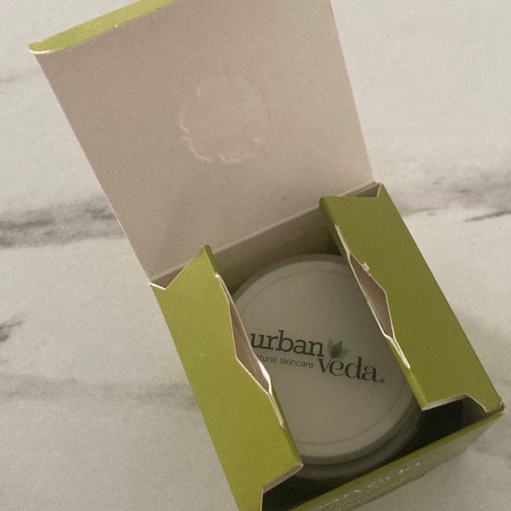 Purifying Protecting Night Cream — Green - Picture 9 of 15